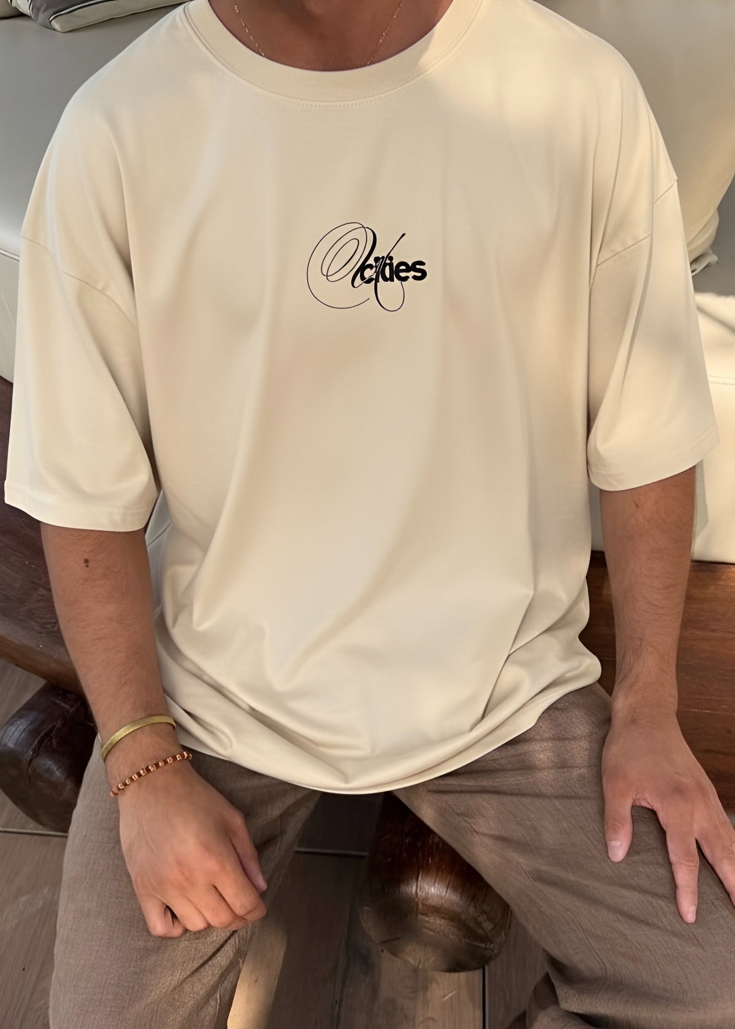 OLD MONEY TEE