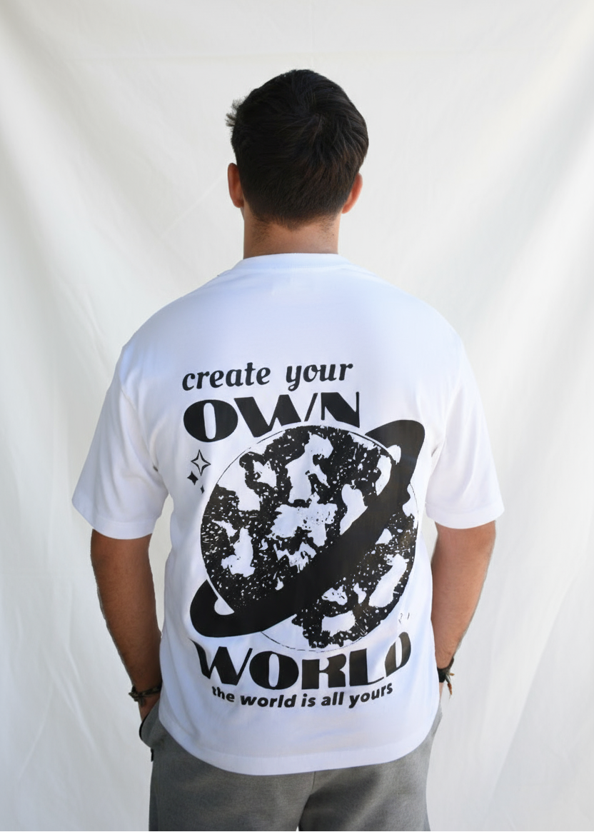 OWN WORLD TEE