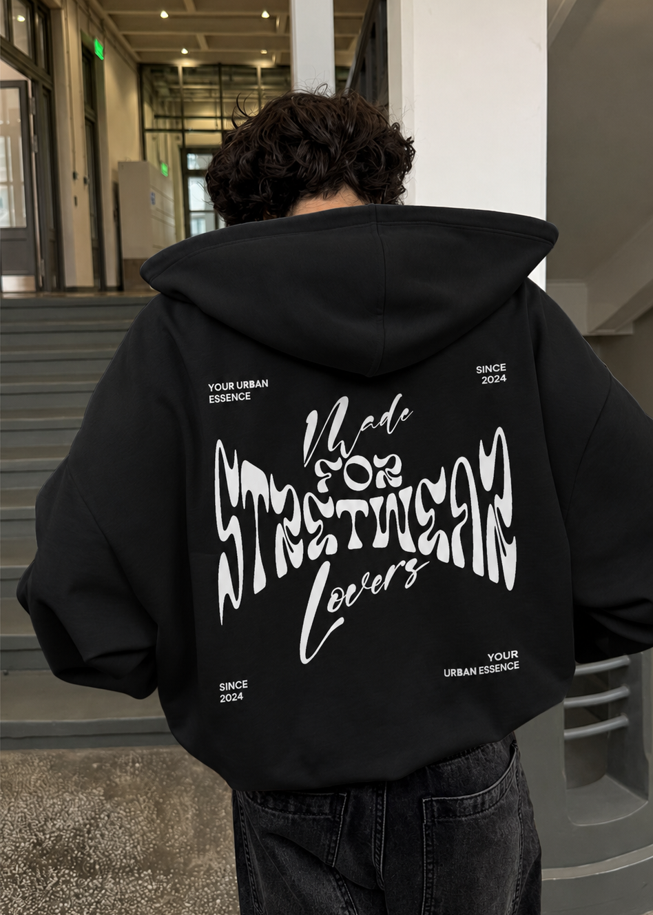 STREETWEAR LOVERS HOODIE